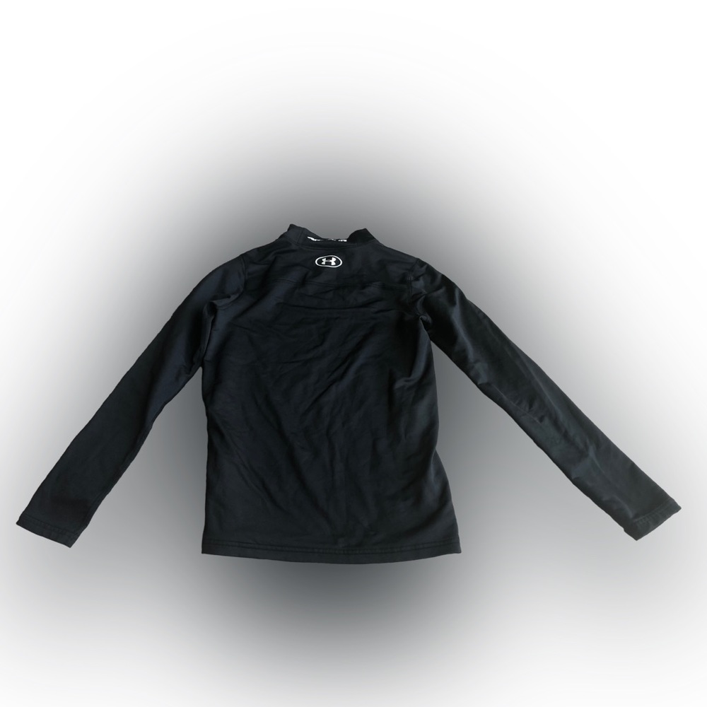 Under Armour Boys long sleeve Coldgear, half size turtleneck & thick material.